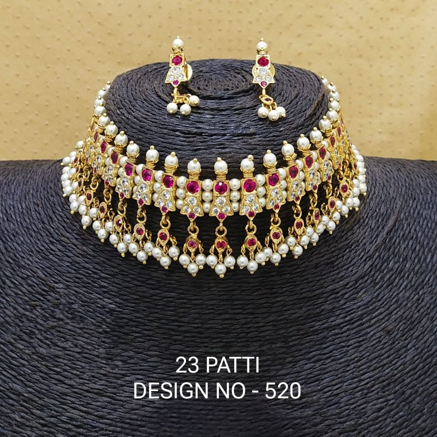 Moti Chinchpetti – Emerald Pearl Choker